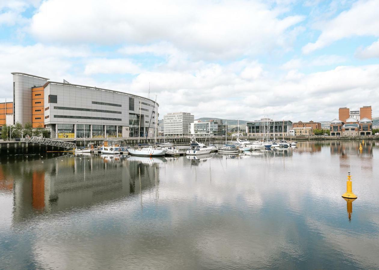 Luxury Apartment Marina Views At Titanic Quarter Belfast Exterior photo